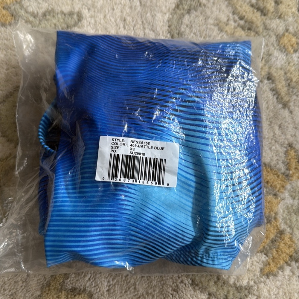 Nike Women's Shift Double Crossback One-Piece Swimsuit - Picture 7 of 8